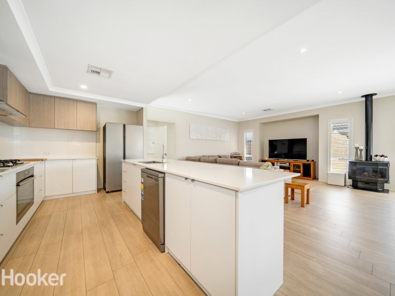 19 Badminton Cross, The Vines WA 6069