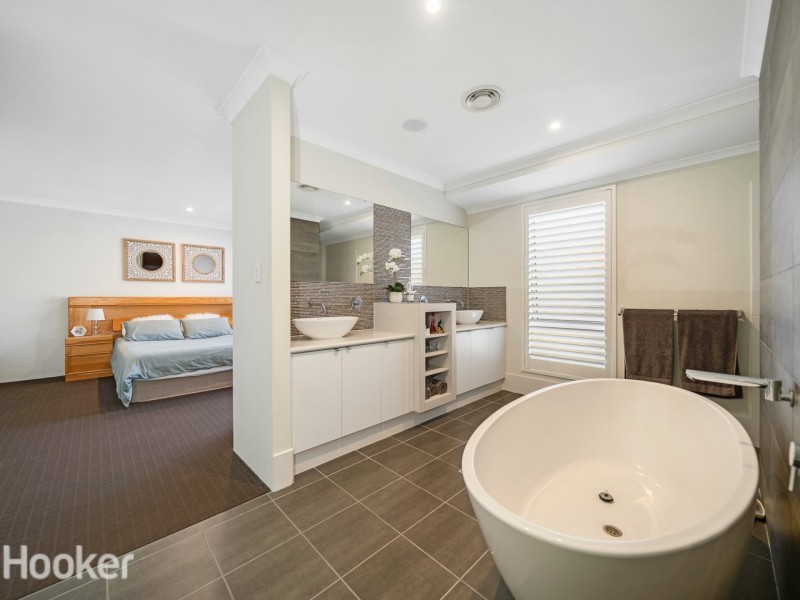 19 Badminton Cross, The Vines WA 6069