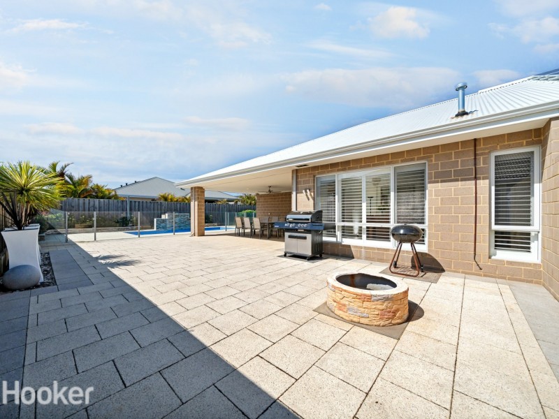 19 Badminton Cross, The Vines WA 6069