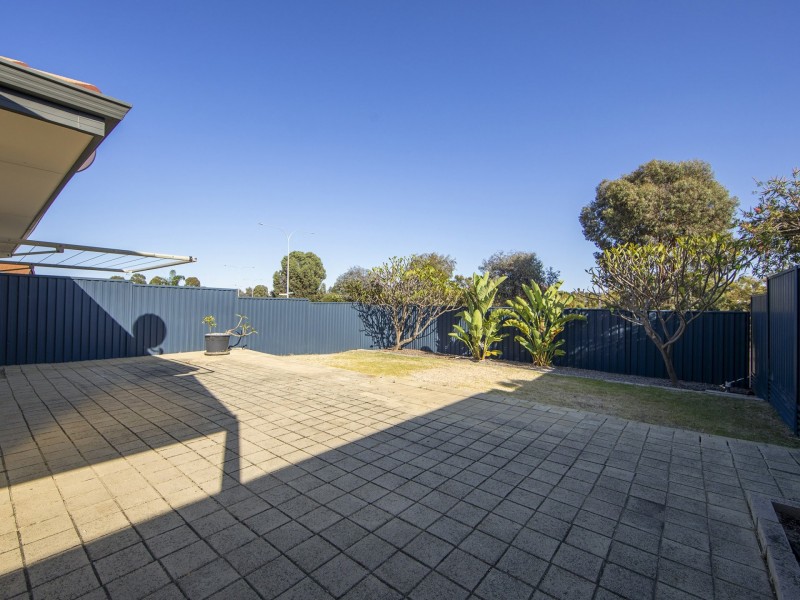 25 Kurrajong Boulevard, Banksia Grove WA 6031