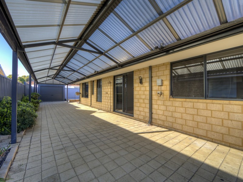 25 Kurrajong Boulevard, Banksia Grove WA 6031