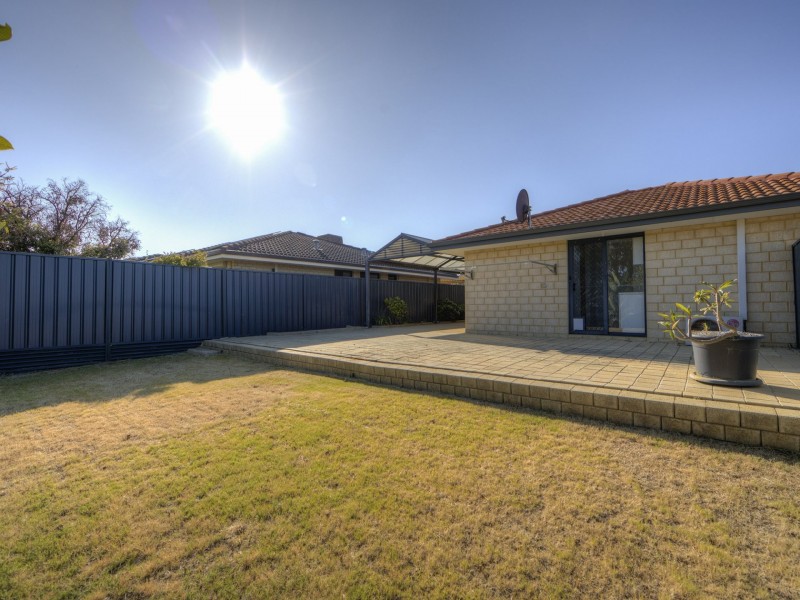 25 Kurrajong Boulevard, Banksia Grove WA 6031