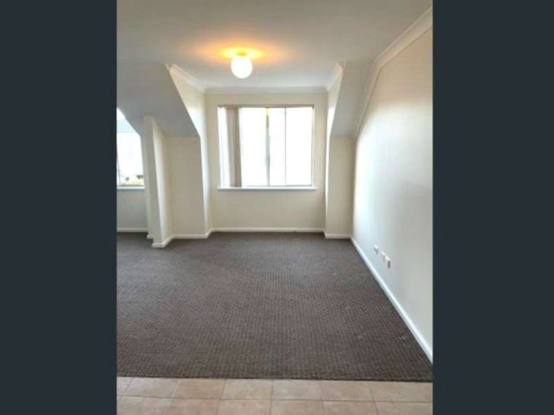 12 Archway Street, Joondalup WA 6027