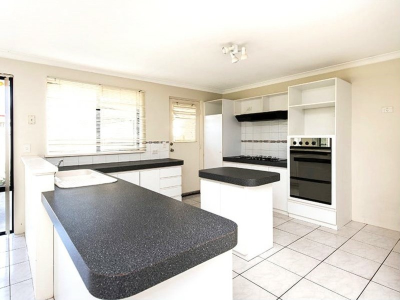 17 Cyane Way, Currambine WA 6028