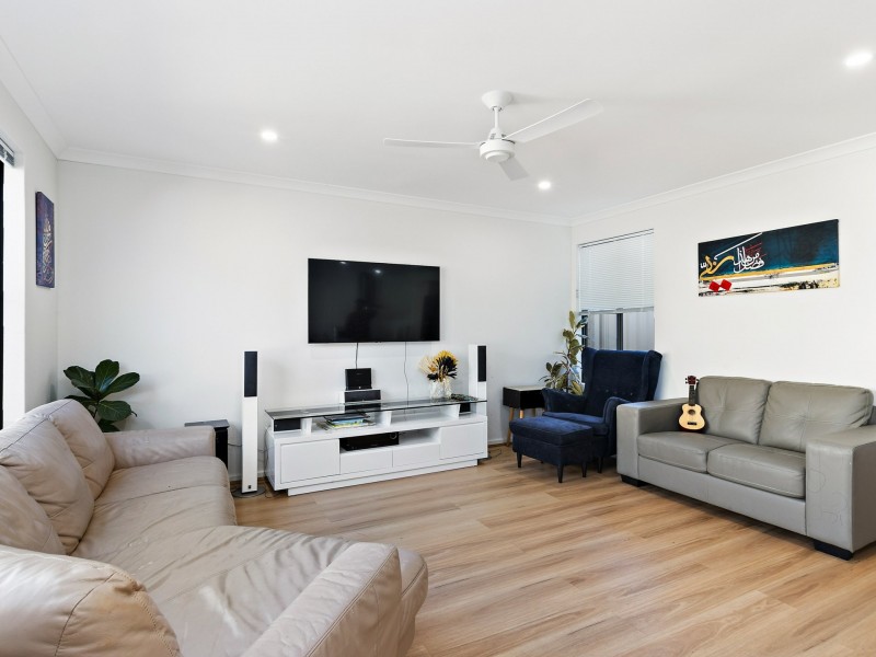 81 Elmridge Parkway, Ellenbrook WA 6069