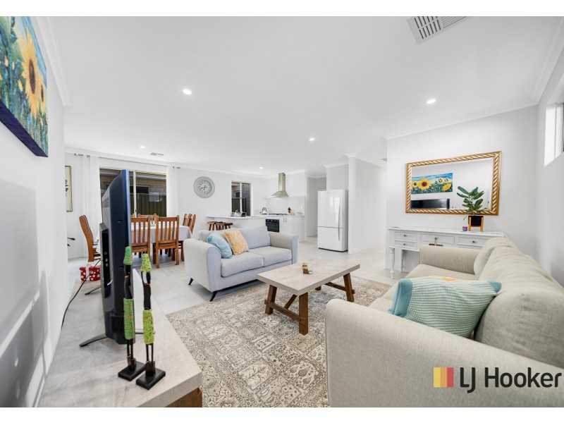 3 Aureolin Road, Eglinton WA 6034