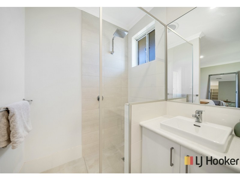 3 Aureolin Road, Eglinton WA 6034