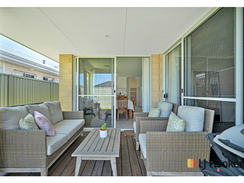 3 Aureolin Road, Eglinton WA 6034