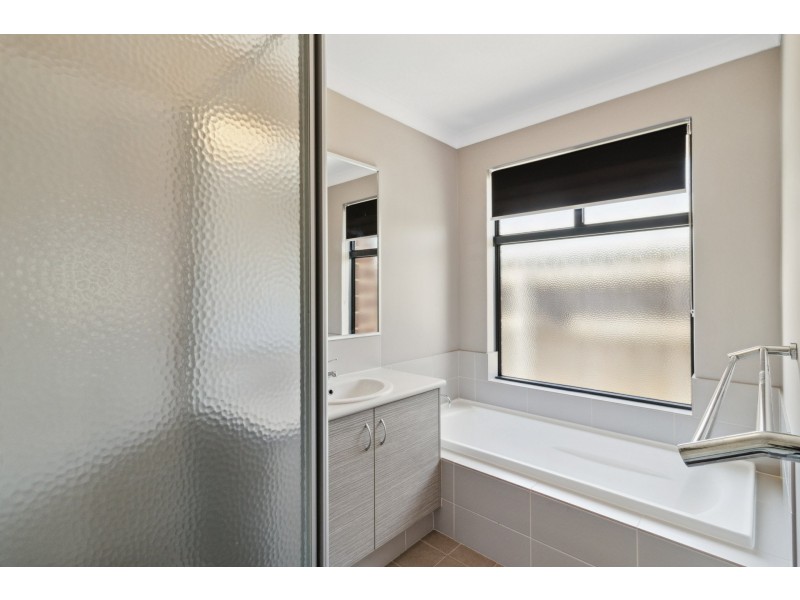 59 Redstone Trail, Ellenbrook WA 6069