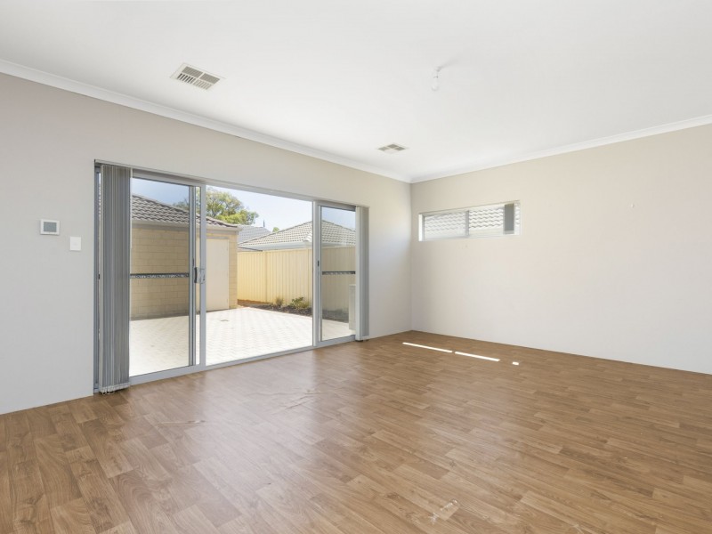 53 Kerkeri Heights, Lakelands WA 6180