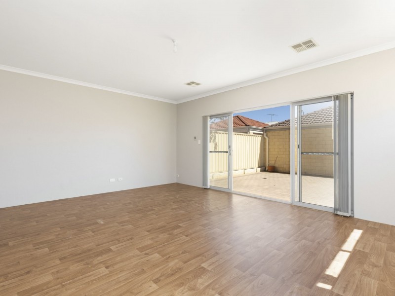 53 Kerkeri Heights, Lakelands WA 6180