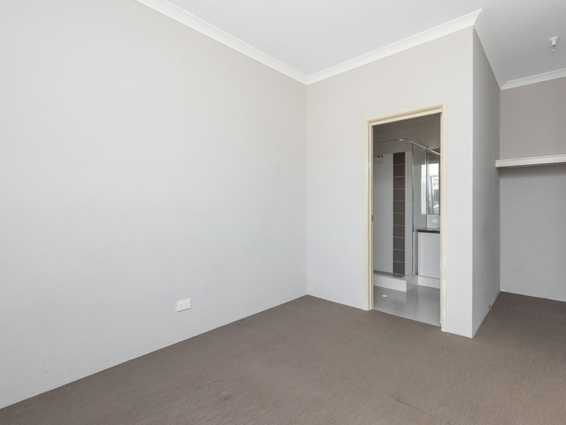 53 Kerkeri Heights, Lakelands WA 6180