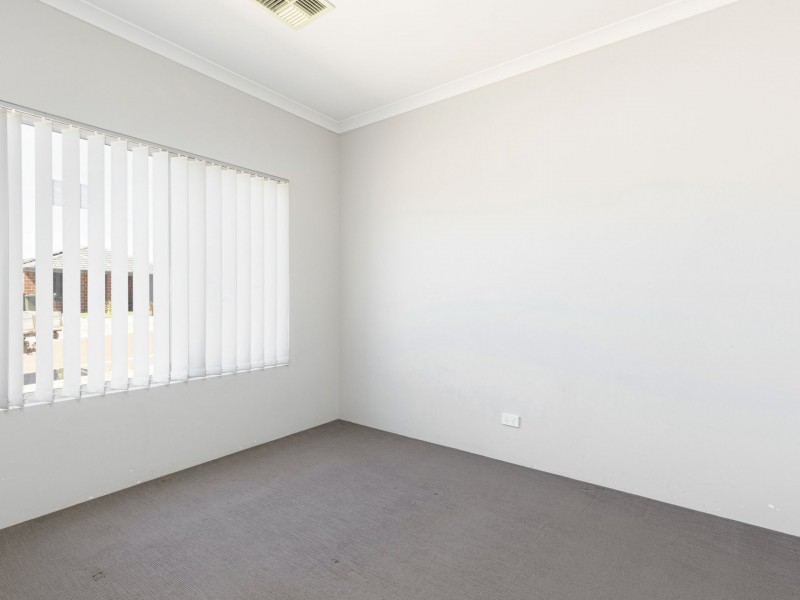 53 Kerkeri Heights, Lakelands WA 6180