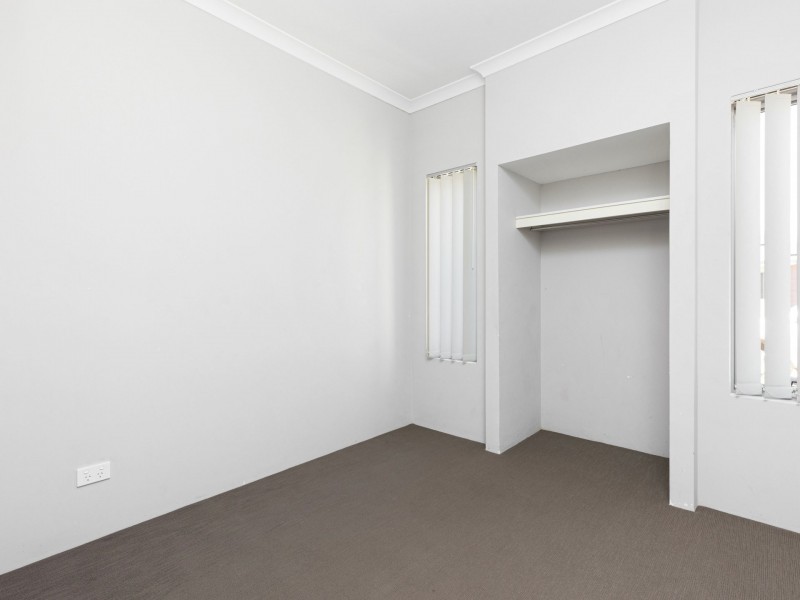 53 Kerkeri Heights, Lakelands WA 6180