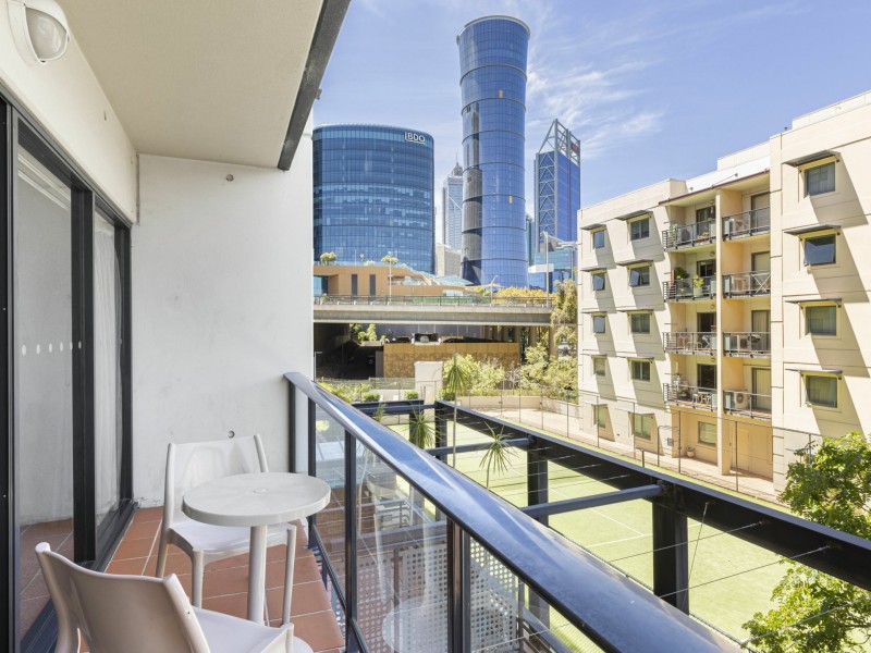 211/112 Mounts Bay Road, Perth WA 6000