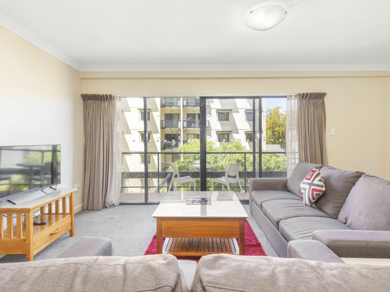 211/112 Mounts Bay Road, Perth WA 6000