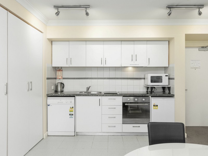 211/112 Mounts Bay Road, Perth WA 6000