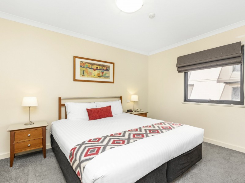 211/112 Mounts Bay Road, Perth WA 6000