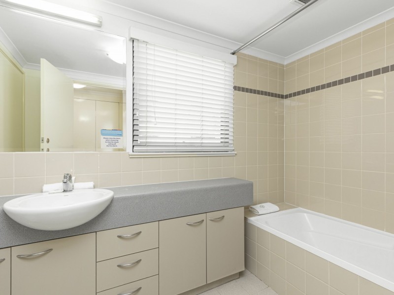 211/112 Mounts Bay Road, Perth WA 6000