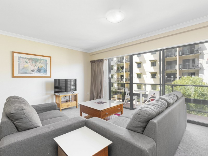 211/112 Mounts Bay Road, Perth WA 6000