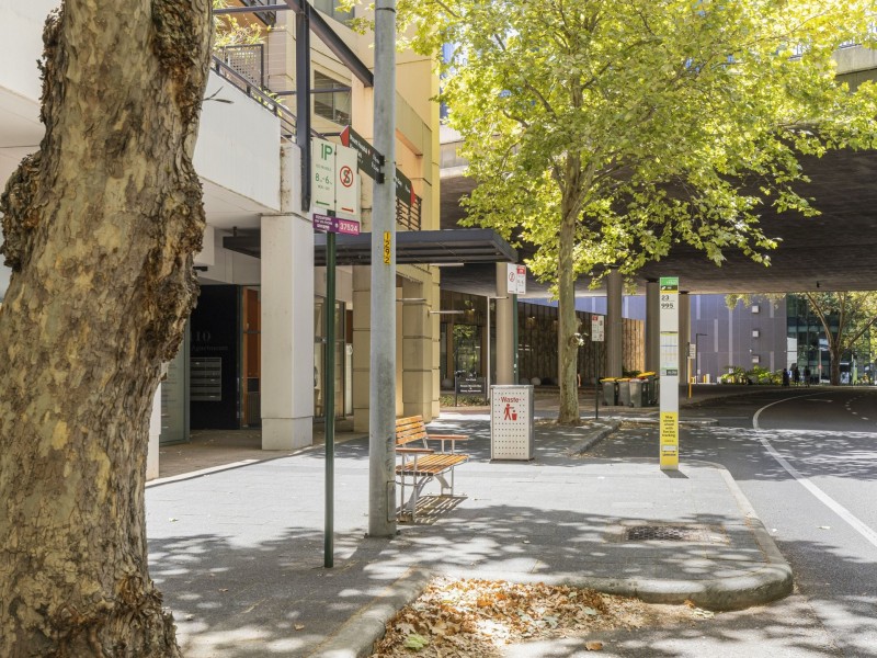 211/112 Mounts Bay Road, Perth WA 6000