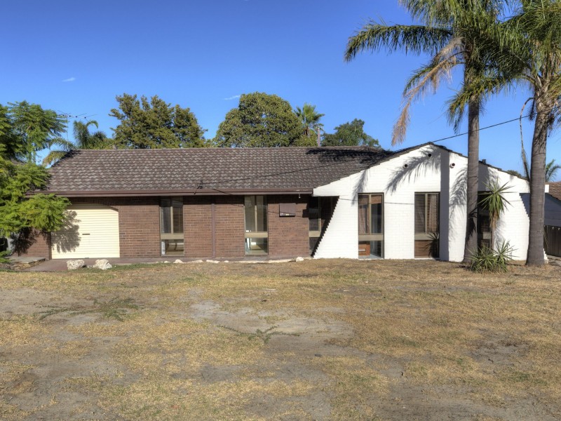 27 Barndie Way, Wanneroo WA 6065