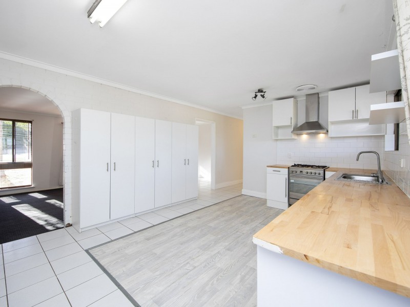 27 Barndie Way, Wanneroo WA 6065