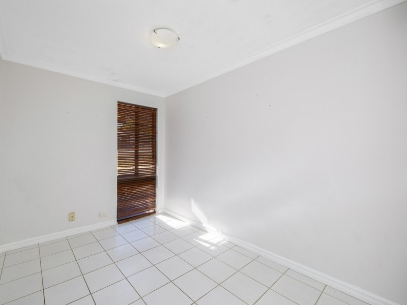 27 Barndie Way, Wanneroo WA 6065