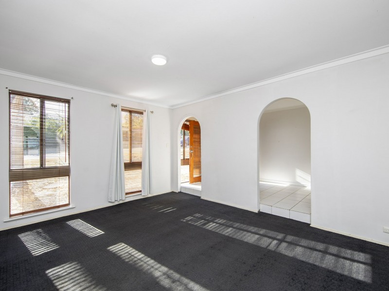 27 Barndie Way, Wanneroo WA 6065