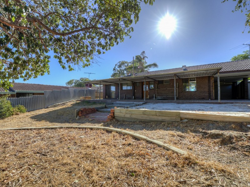 27 Barndie Way, Wanneroo WA 6065