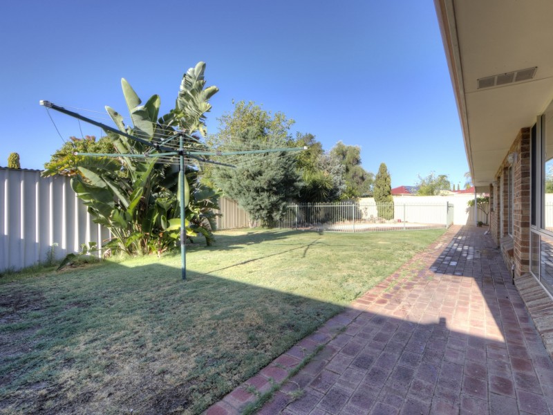 93 Clipper Drive, Ballajura WA 6066