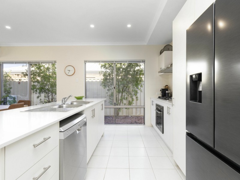 25 Carmathen Avenue, Butler WA 6036