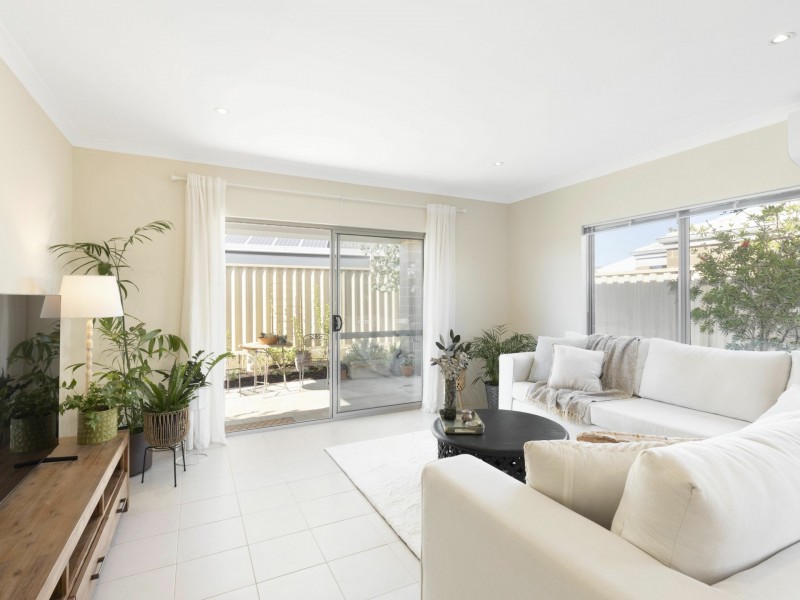 25 Carmathen Avenue, Butler WA 6036
