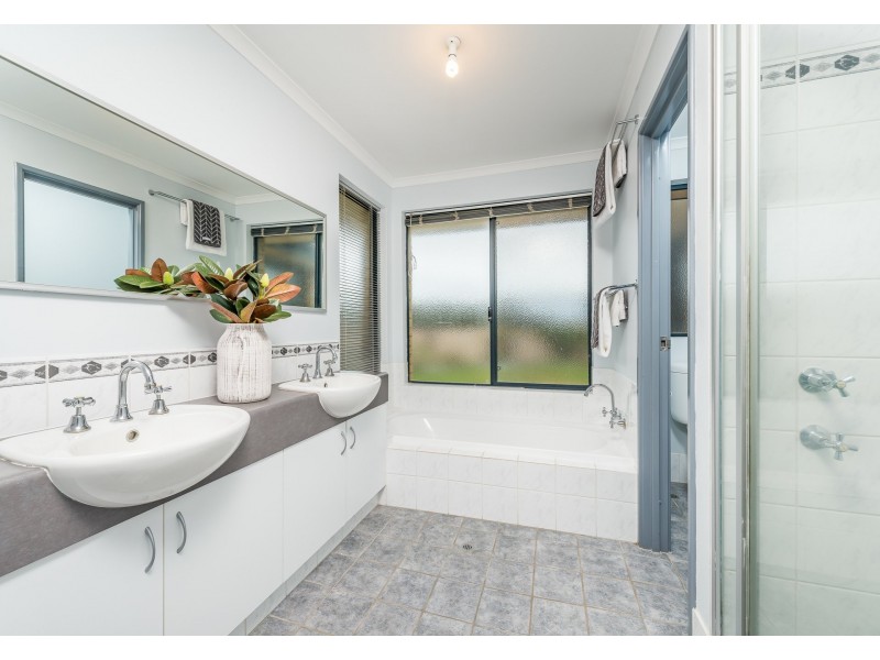 1 Swavesey Avenue, Butler WA 6036