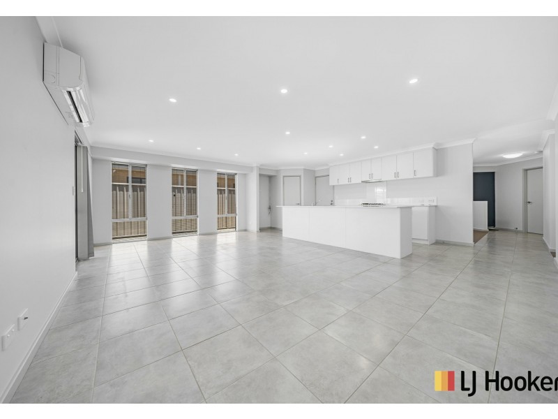 8 Fiano Cross, Caversham WA 6055