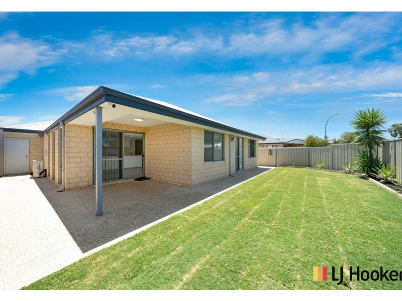 8 Fiano Cross, Caversham WA 6055