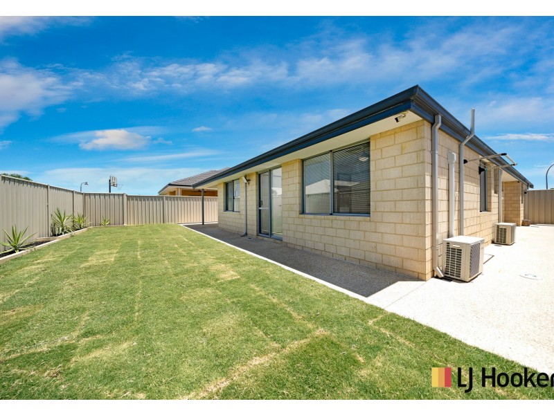 8 Fiano Cross, Caversham WA 6055