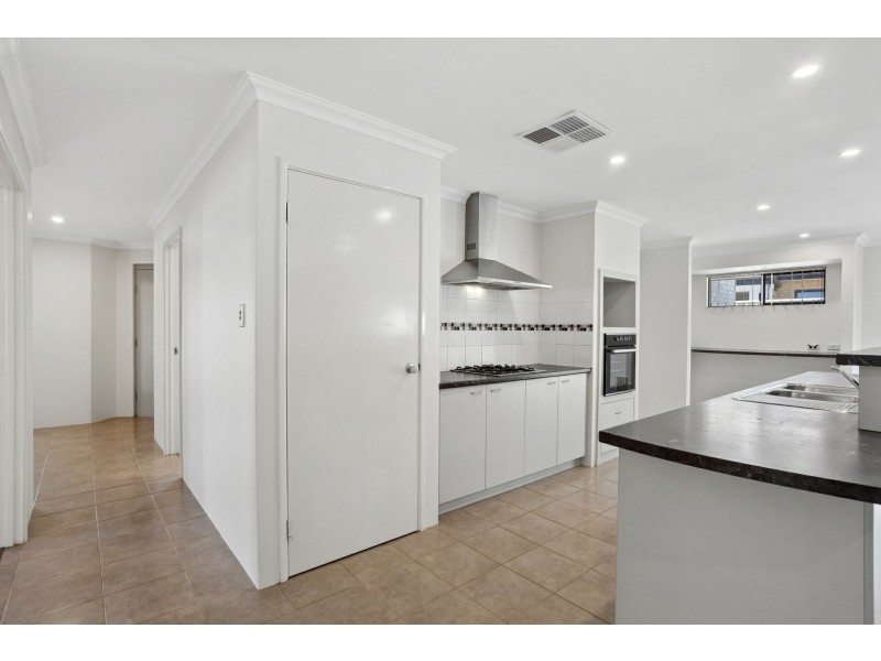 10 Enfield Turn, Carramar WA 6031