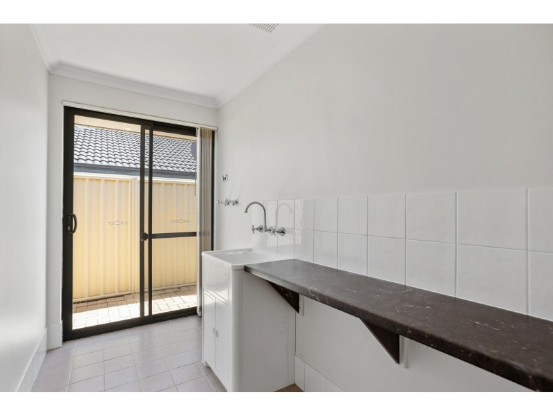 10 Enfield Turn, Carramar WA 6031