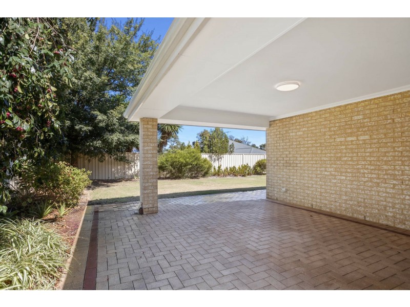 10 Enfield Turn, Carramar WA 6031