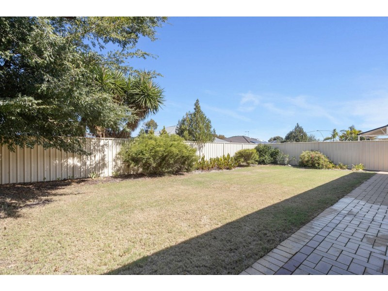 10 Enfield Turn, Carramar WA 6031