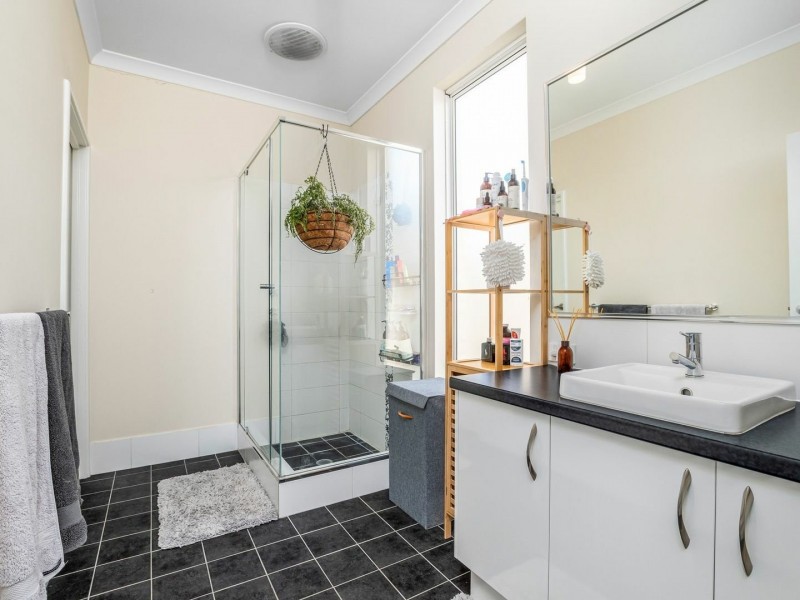 18 Waveki Street, Yanchep WA 6035