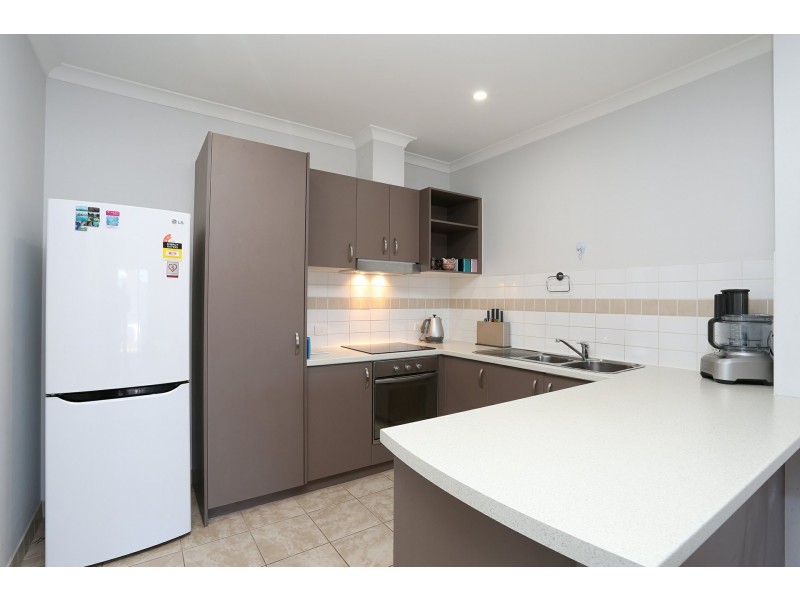 8/1 Sunlander Drive, Currambine WA 6028