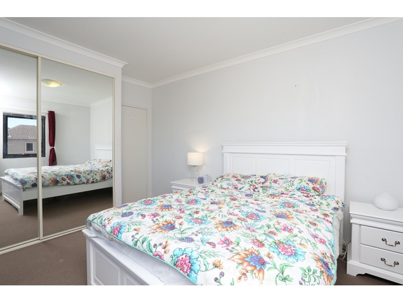 8/1 Sunlander Drive, Currambine WA 6028