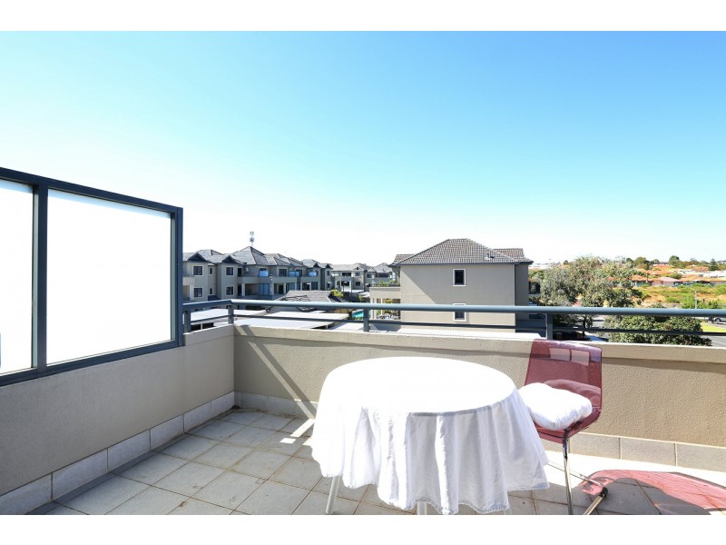 8/1 Sunlander Drive, Currambine WA 6028