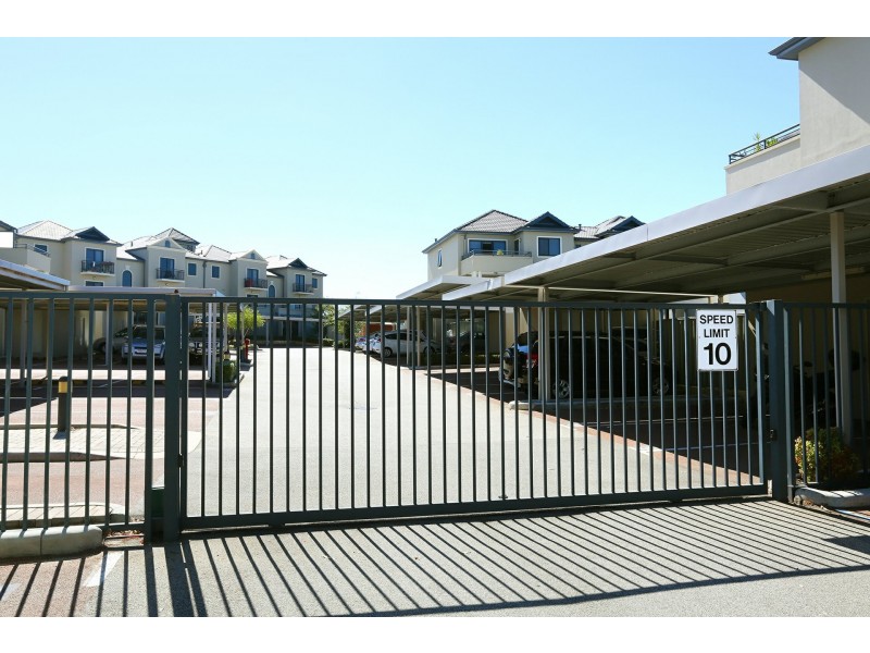 8/1 Sunlander Drive, Currambine WA 6028