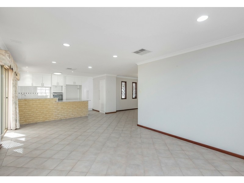 5 Jacka Close, Marangaroo WA 6064
