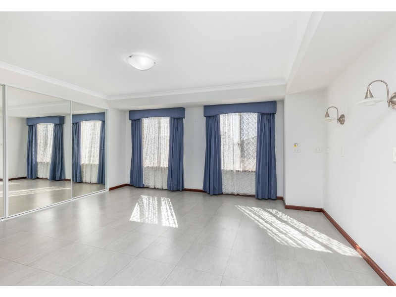 5 Jacka Close, Marangaroo WA 6064