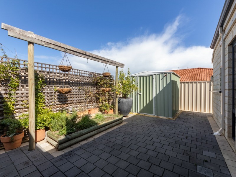 8 Fisherton Circuit, Kinross WA 6028
