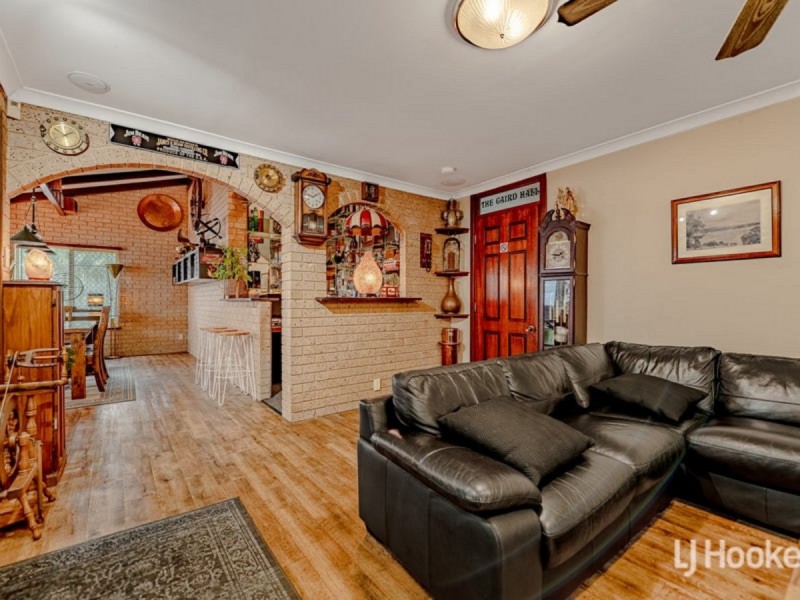 15 Glenway Loop, Cooloongup WA 6168